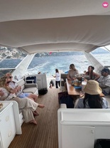 Location yacht