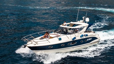 Location yacht