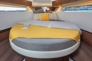 Location yacht