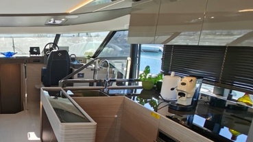 Location yacht