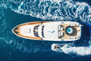 Location yacht