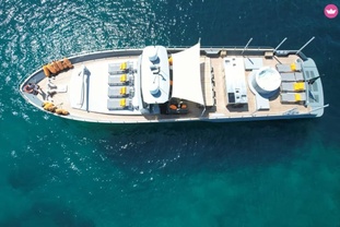 Location yacht
