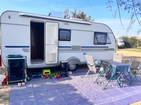 Location camping car adria