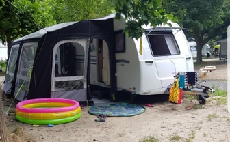 Location camping car adria
