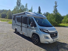Location camping car adria