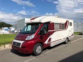 Location camping car adria