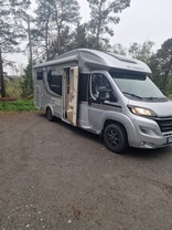 Location camping car adria