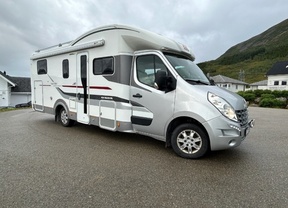 Location camping car adria