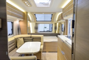 Location camping car adria