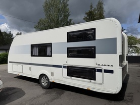 Location camping car adria