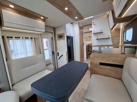 Location camping car pilote