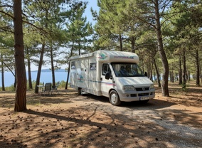 Location camping car adria