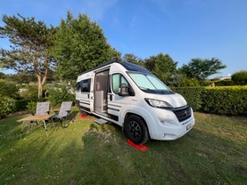 Location camping car adria