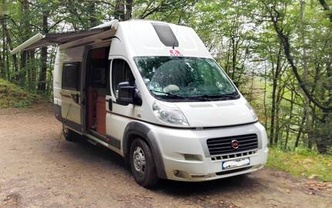 Location camping car adria