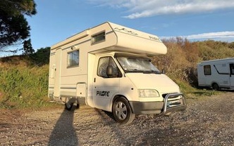 Location camping car pilote