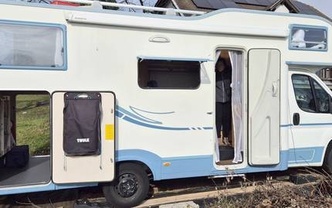 Location camping car adria