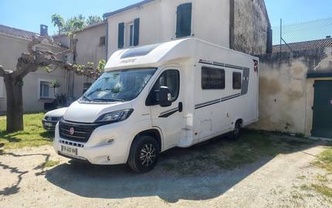 Location camping car pilote