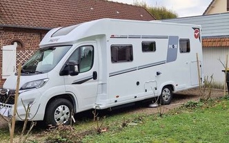 Location camping car pilote