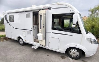 Location camping car pilote