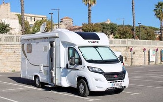 Location camping car pilote