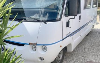 Location camping car mercedes