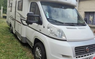 Location camping car adria