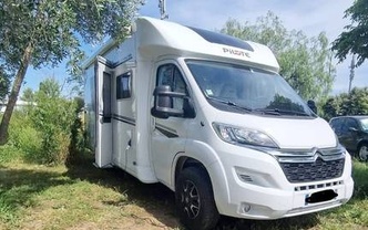 Location camping car pilote