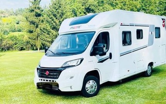 Location camping car pilote