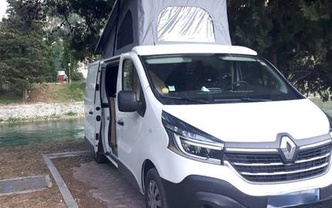 Location location renault trafic