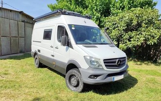 Location camping car mercedes