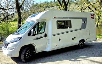 Location camping car pilote