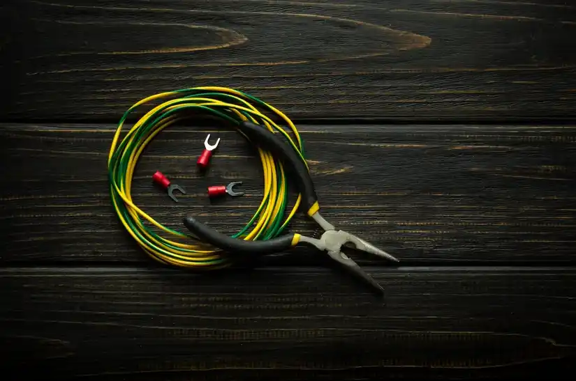 Location : pince a sertir